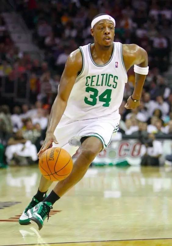 替补登场攻入1球，李嗣镕完成个人中超生涯首秀（替补出场即破门，李嗣镕迎来中超处子秀）